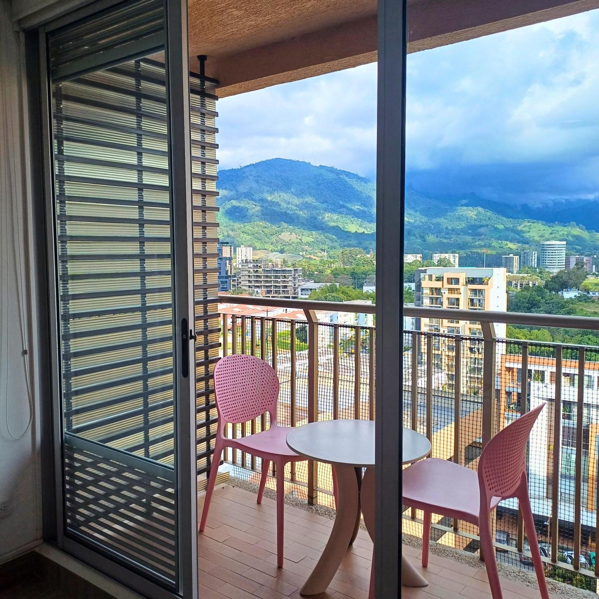 Aparta Estudios Zona 10 Armenia  Exterior photo